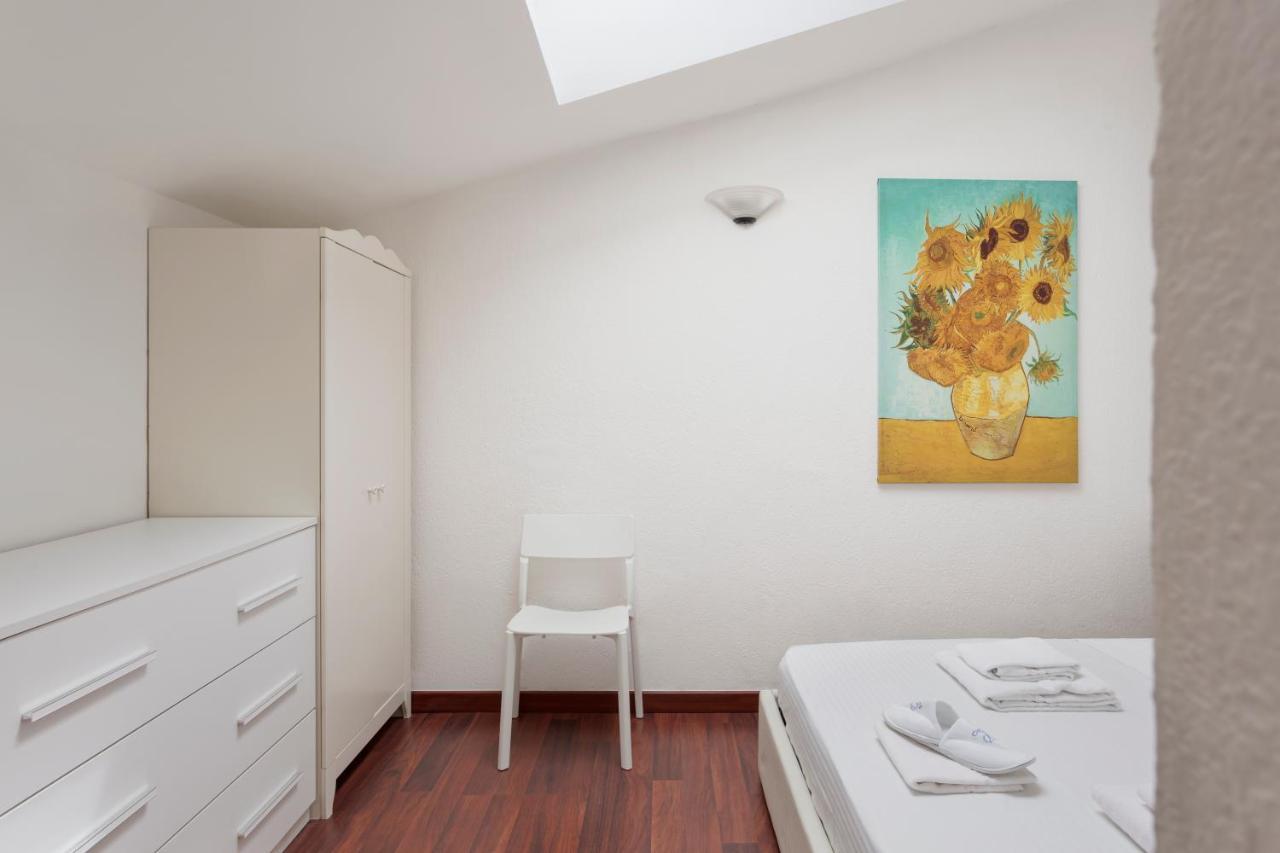 1 Bedroom Apt - Duomo 4 Milan Bagian luar foto